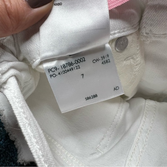 Levi's Denizen White Weekend Denim Shorts Adjustable Waist - Picture 7 of 7